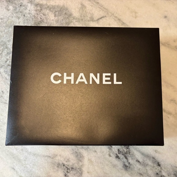 Chanel Black New Medium Boy Bag - Picture 11 of 12